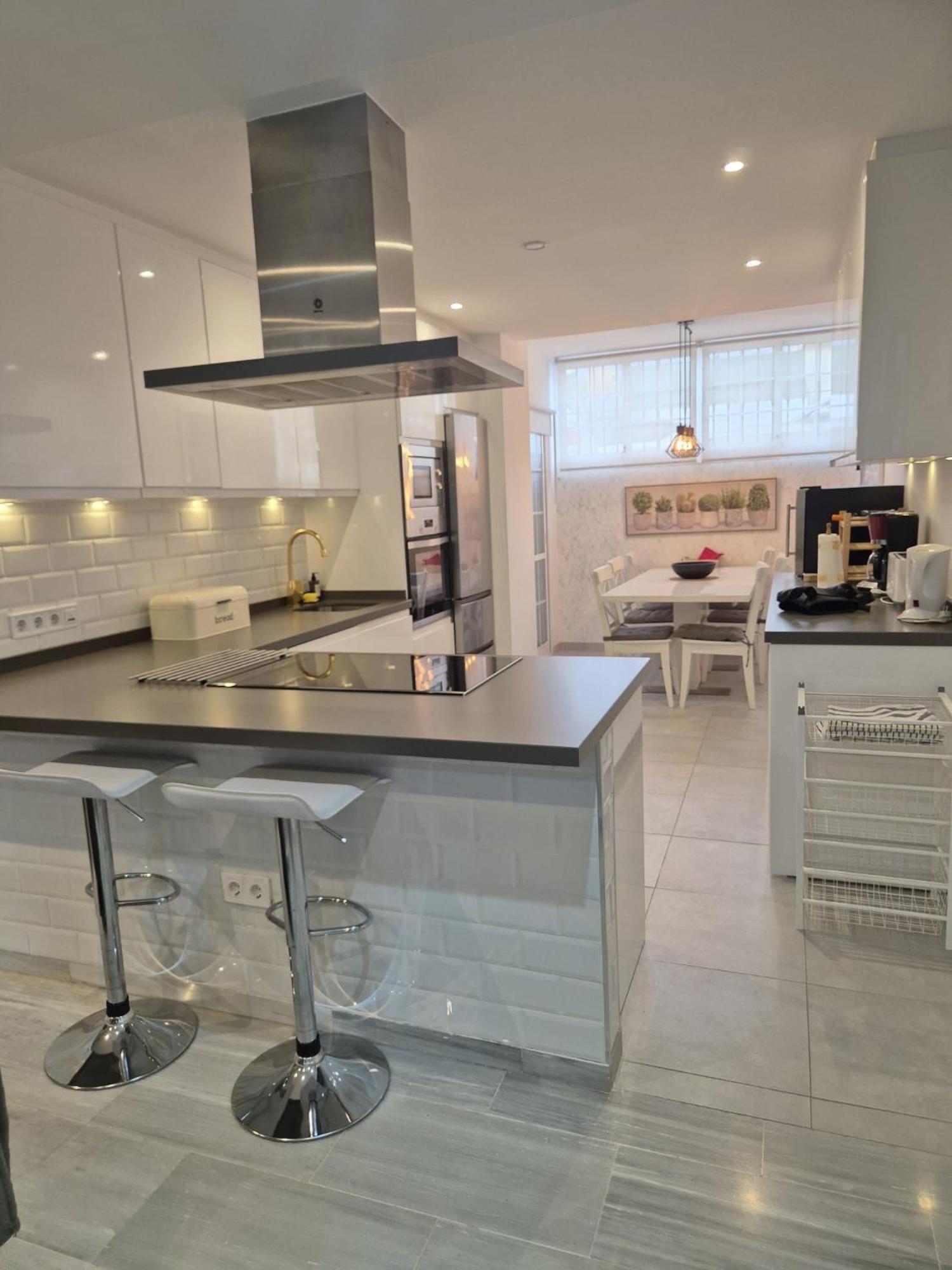 Luxurious Three Bedroom Duplex Apt Close To Beach Fuengirola Exteriör bild